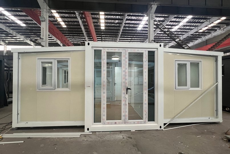 Flat-Pack vs Expandable Container House — Which Is Right for Your Site Camp?